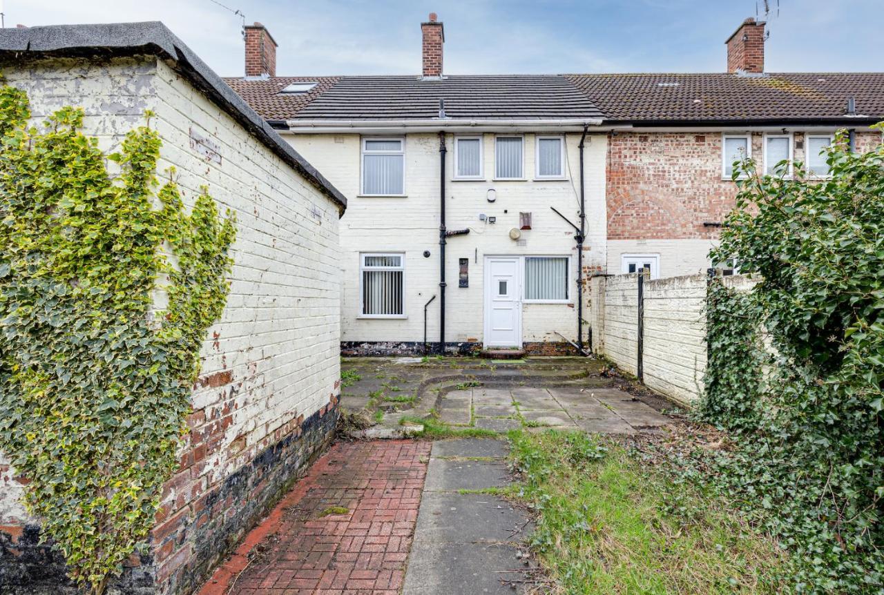 George Harrison'S Former 3Bed Home In Liverpool Speke Exterior foto